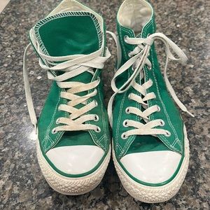 Chuck Taylor Converse All Star tennis shoes